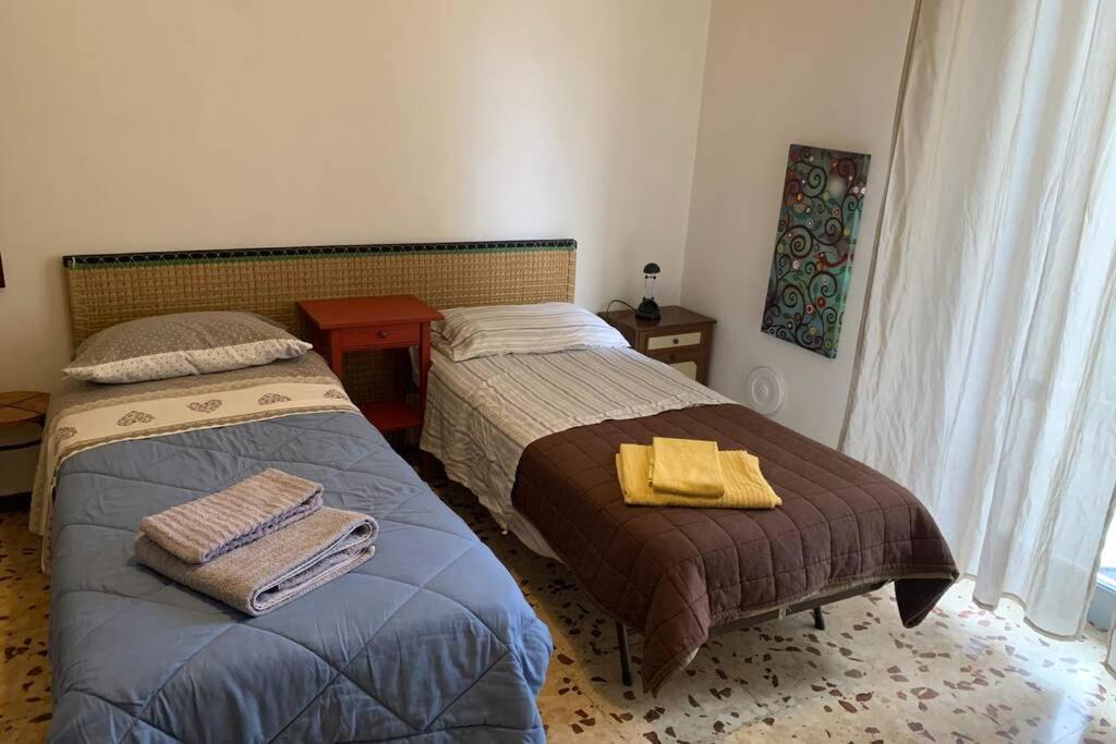 A Casa Da Claudio Appartement Parma Buitenkant foto